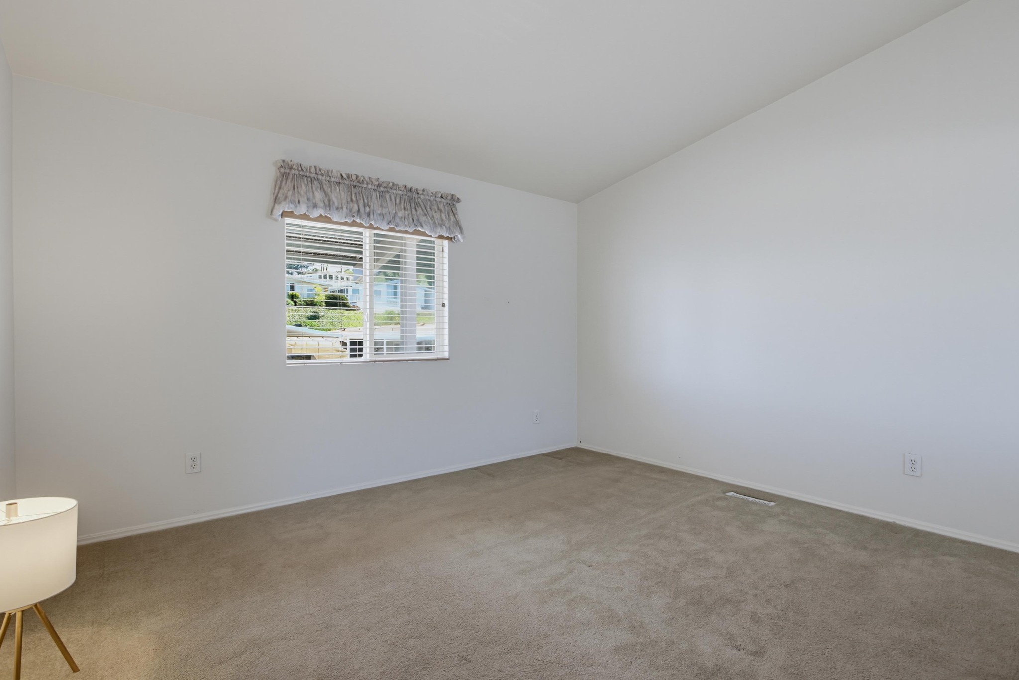 Virtual tour photo 31 of 54 for 1219 E Barham Dr Spc 127