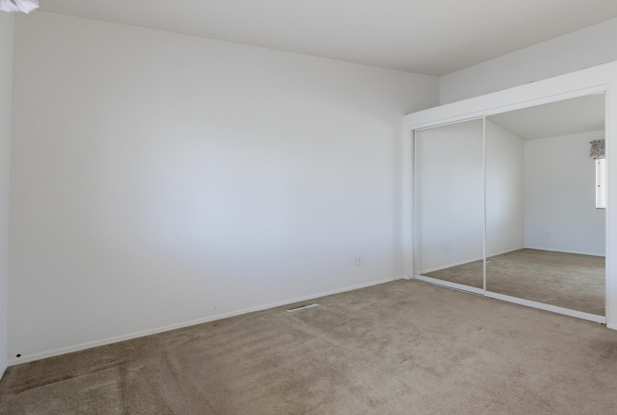 Virtual tour photo 33 of 54 for 1219 E Barham Dr Spc 127