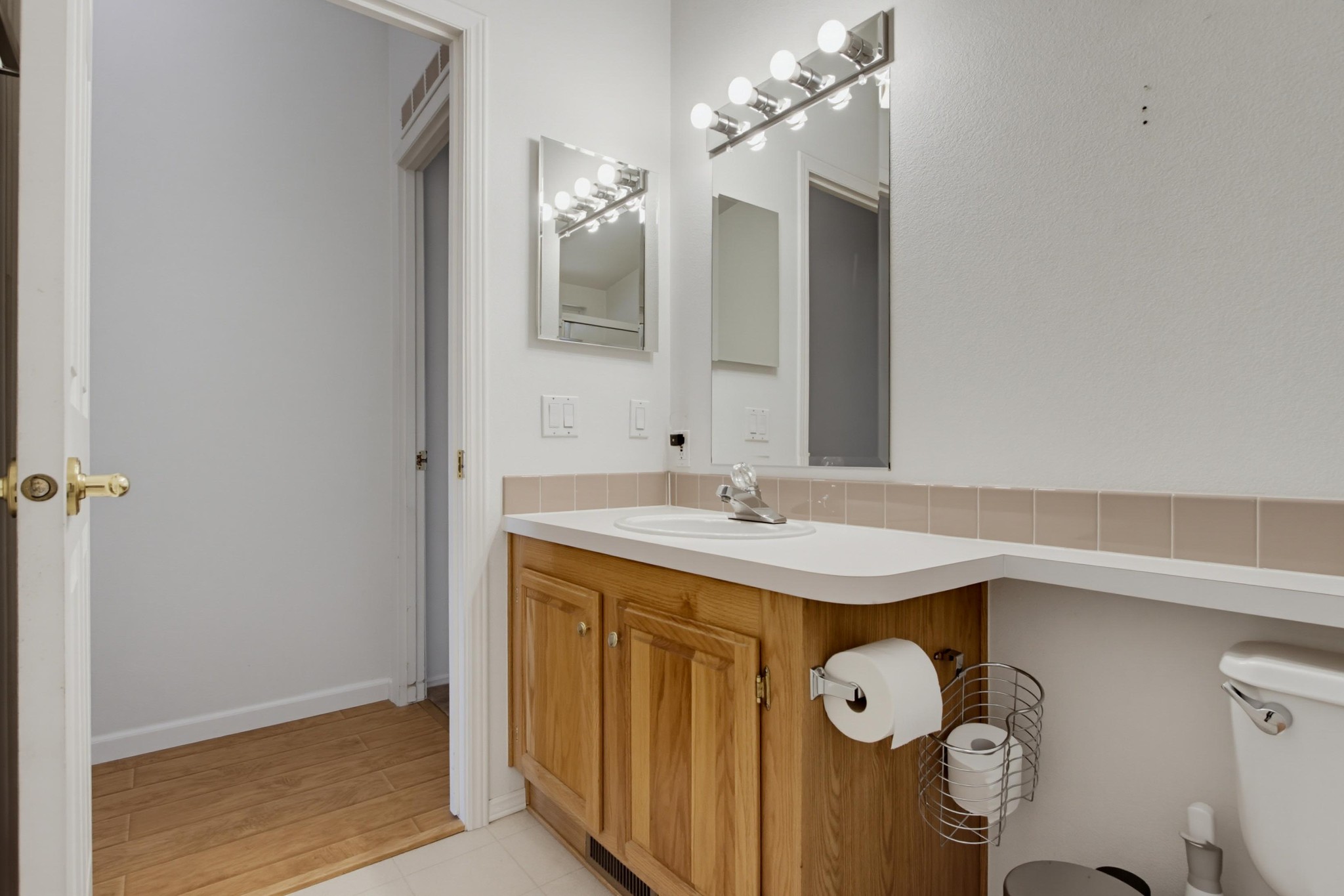 Virtual tour photo 35 of 54 for 1219 E Barham Dr Spc 127