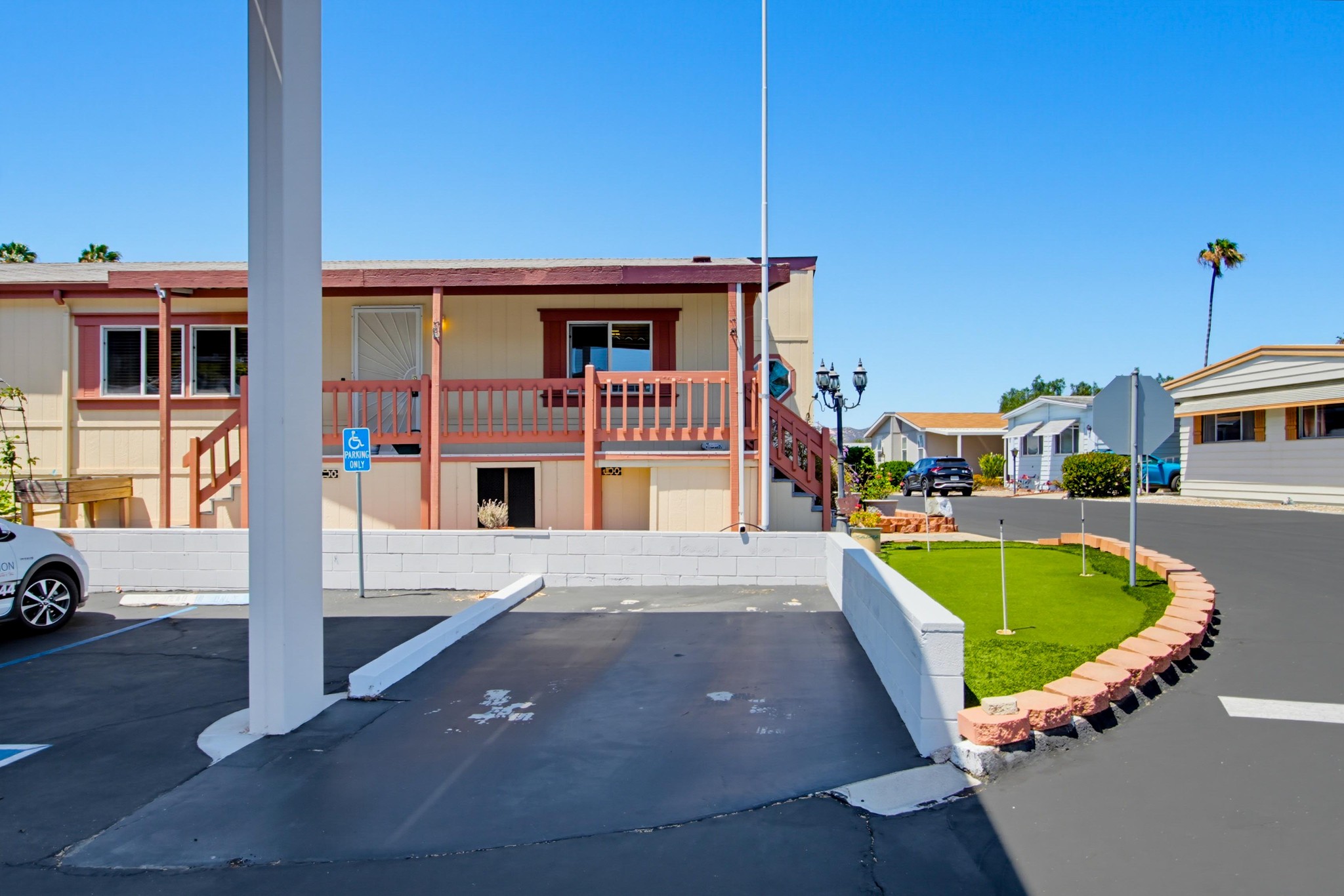 Virtual tour photo 52 of 54 for 1219 E Barham Dr Spc 127