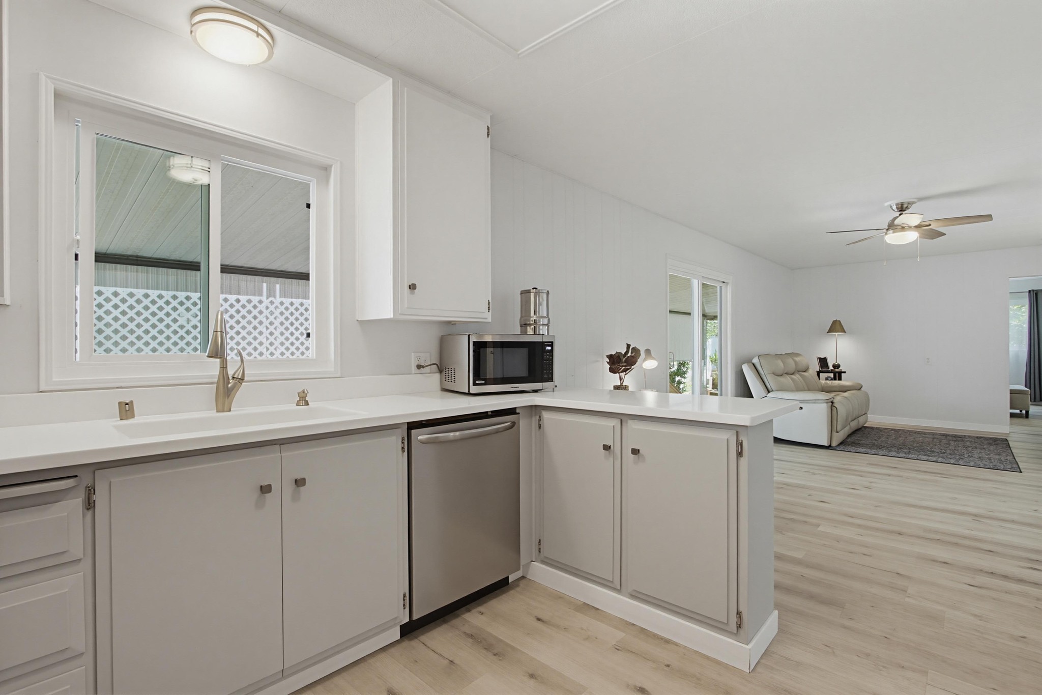 Virtual tour photo 21 of 55 for 1219 E Barham Dr Spc 178