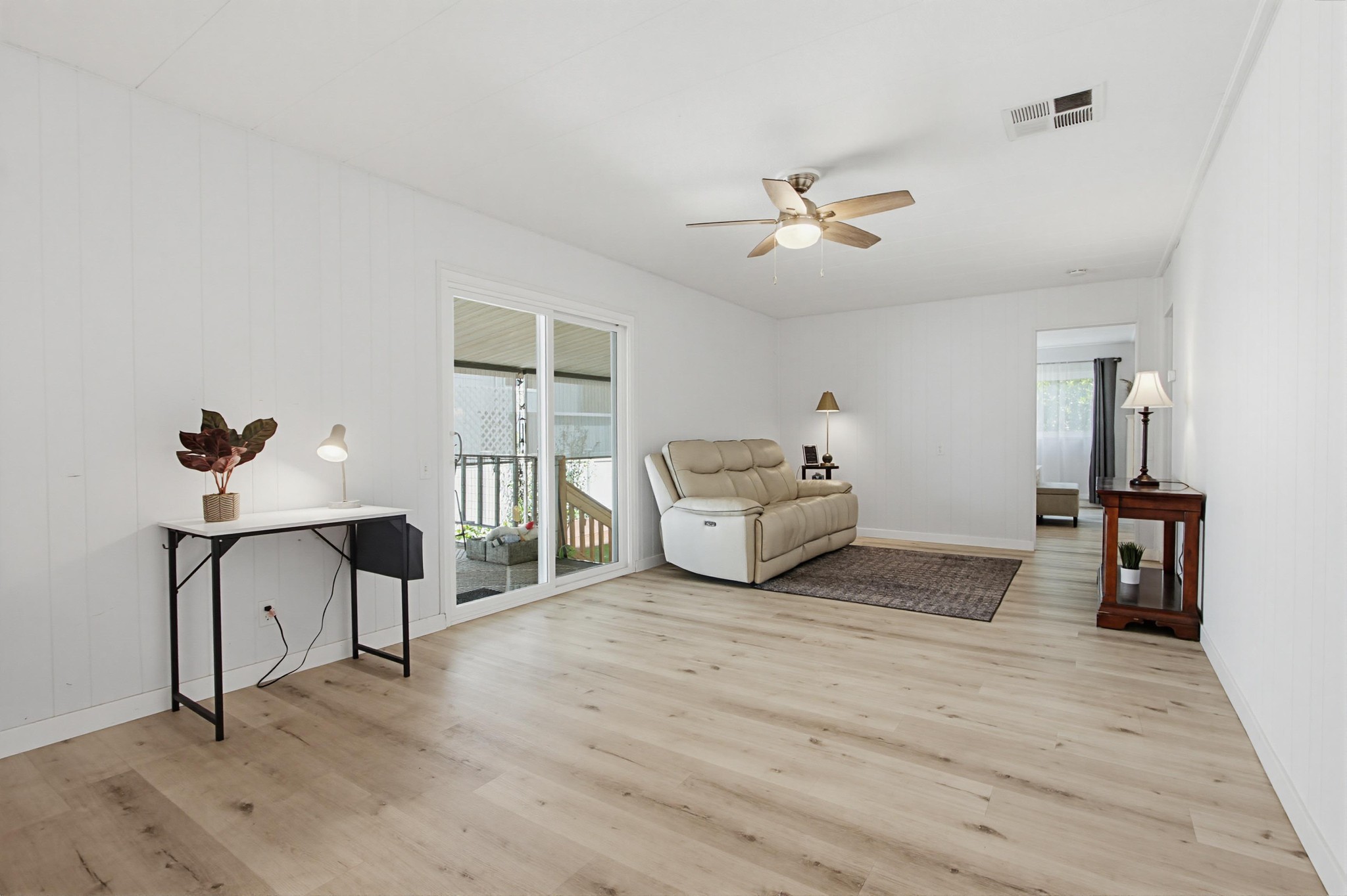 Virtual tour photo 23 of 55 for 1219 E Barham Dr Spc 178