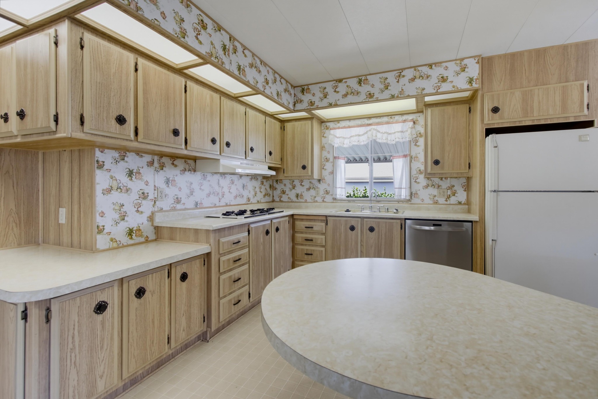 Virtual tour photo 12 of 41 for 1219 E Barham Dr Spc 24