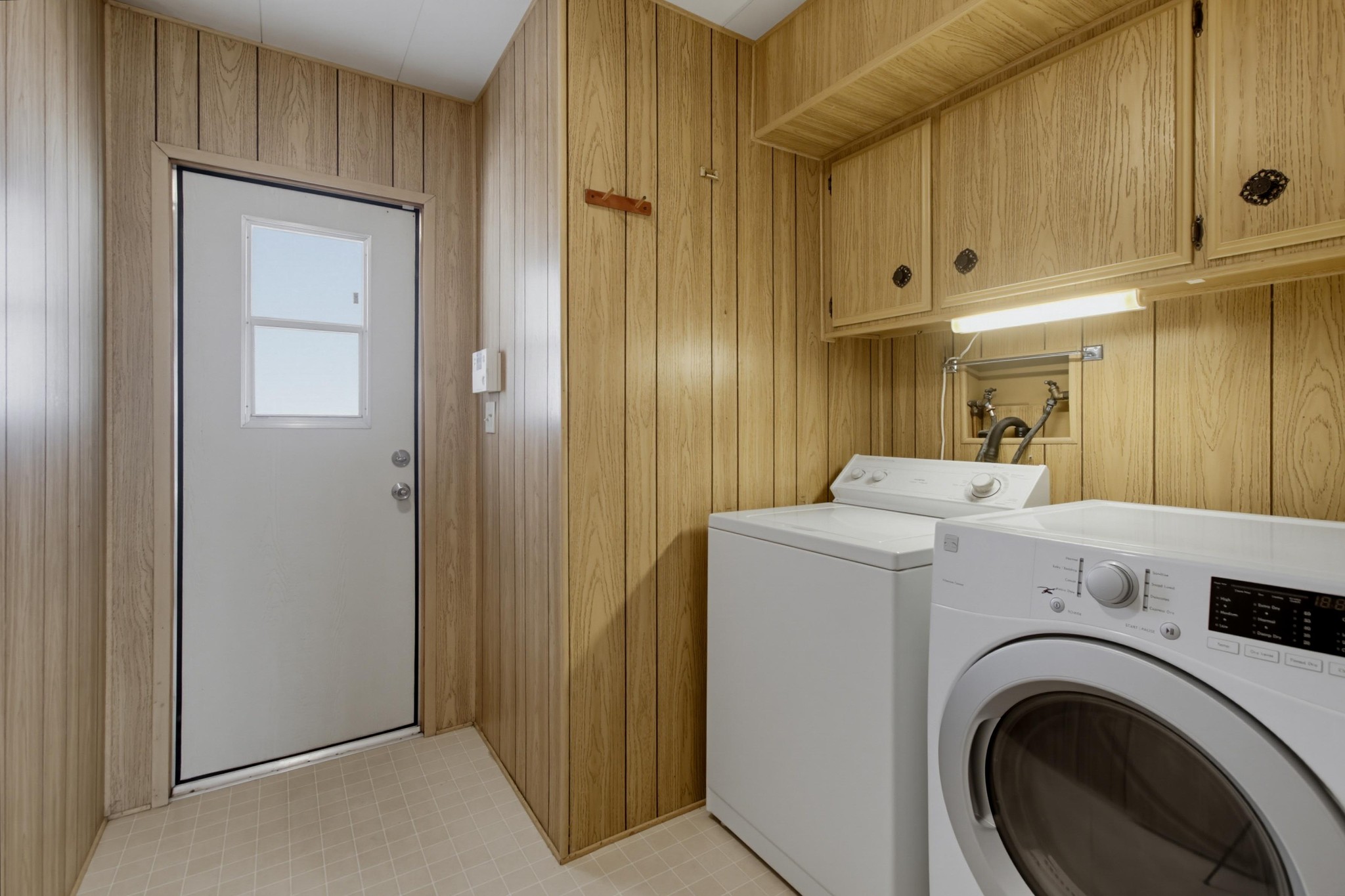 Virtual tour photo 20 of 41 for 1219 E Barham Dr Spc 24