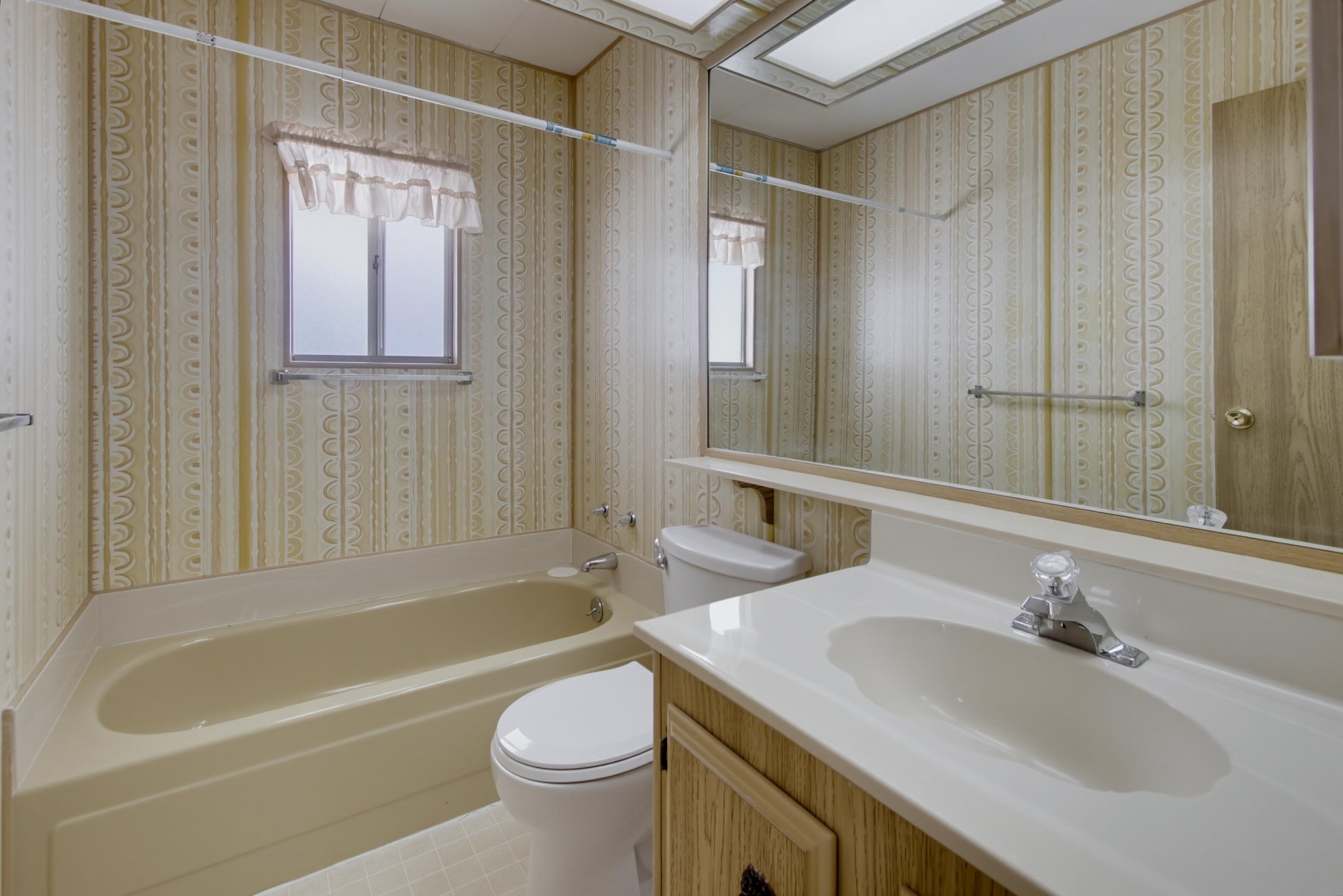 Virtual tour photo 24 of 41 for 1219 E Barham Dr Spc 24