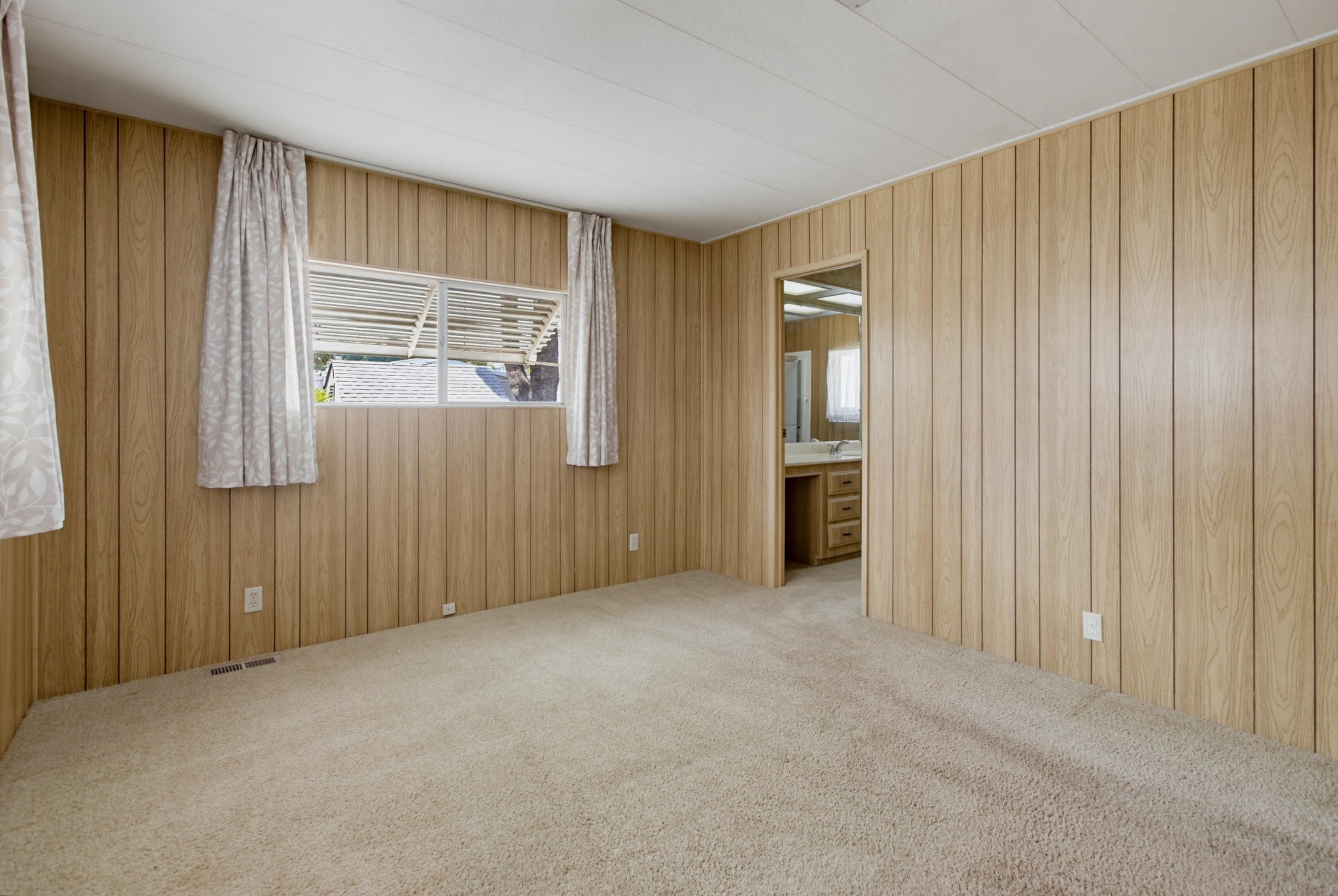 Virtual tour photo 26 of 41 for 1219 E Barham Dr Spc 24
