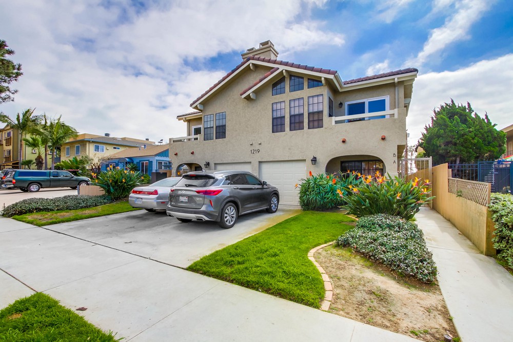 Virtual tour photo 1 of 43 for 1219 Hornblend St