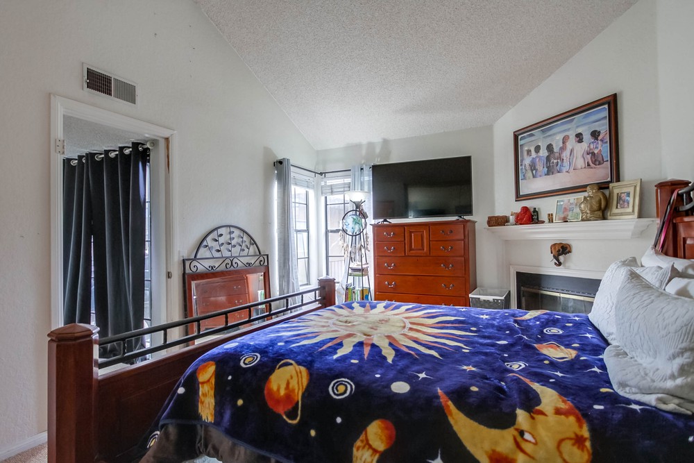 Virtual tour photo 24 of 43 for 1219 Hornblend St