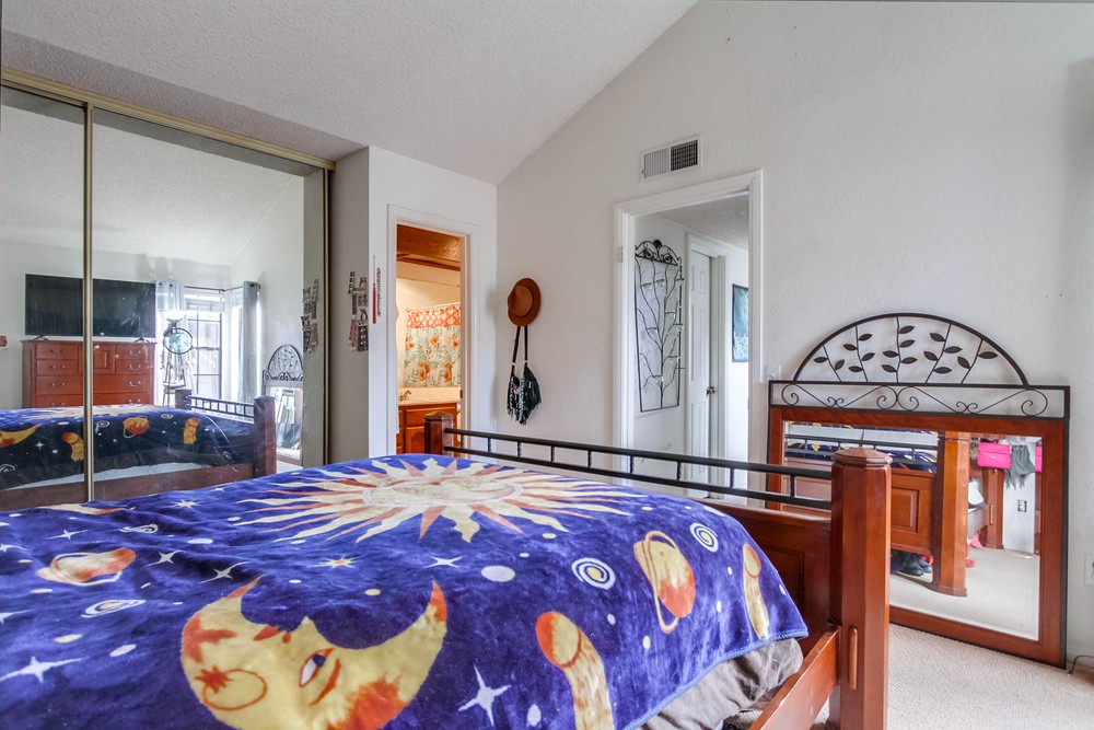 Virtual tour photo 26 of 43 for 1219 Hornblend St