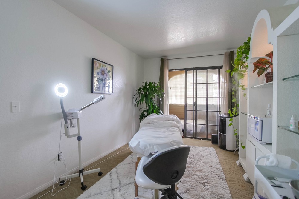 Virtual tour photo 34 of 43 for 1219 Hornblend St