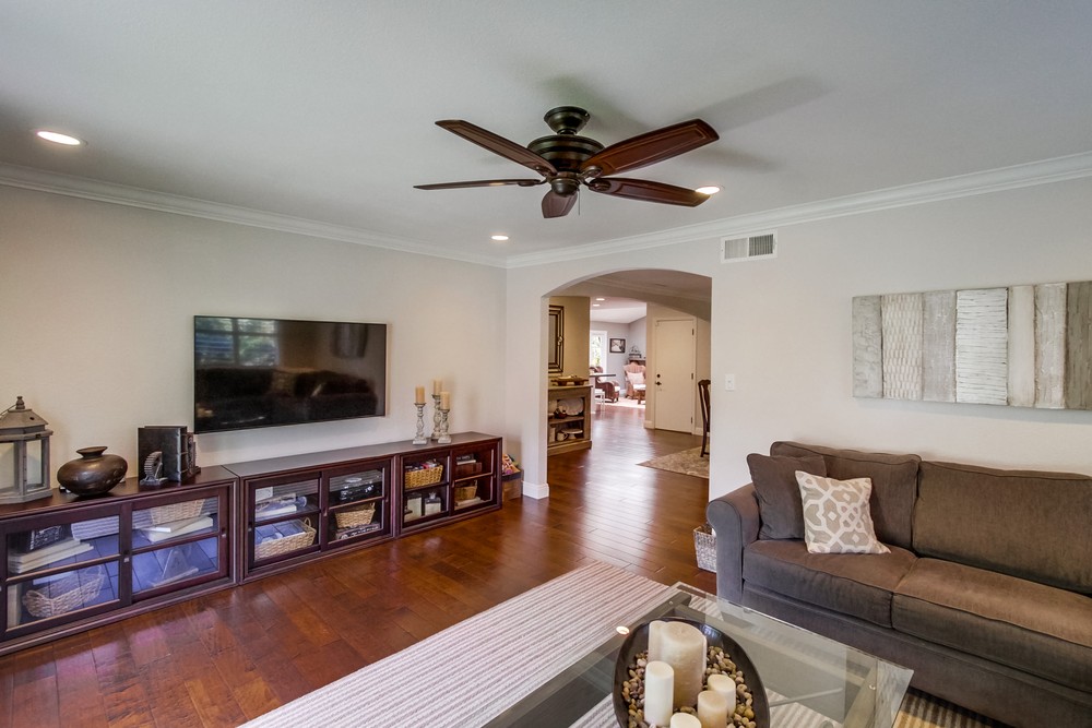 Virtual tour photo 10 of 47 for 12194 Loire Ct