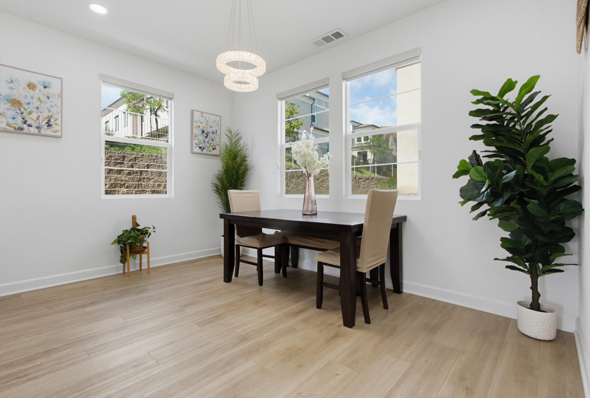 Virtual tour photo 6 of 42 for 1222 Sunrise View #105