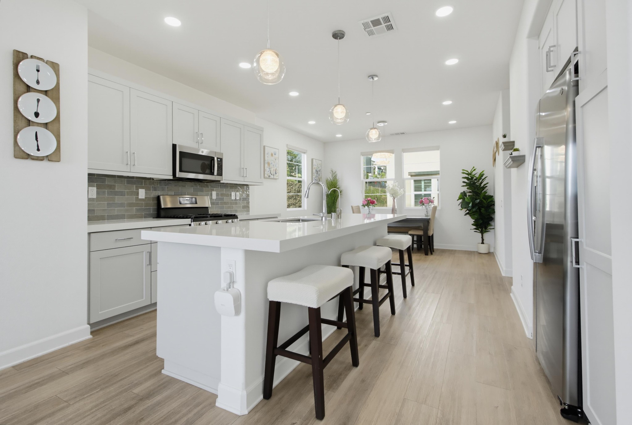 Virtual tour photo 10 of 42 for 1222 Sunrise View #105