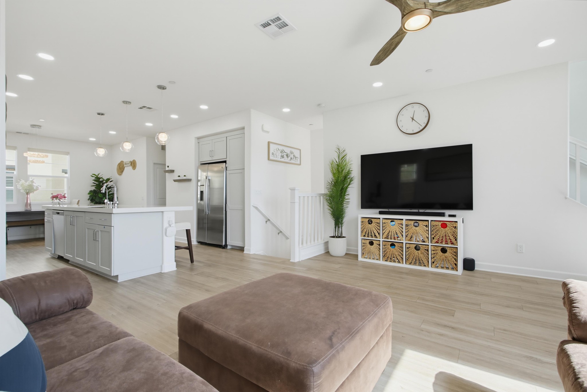 Virtual tour photo 13 of 42 for 1222 Sunrise View #105