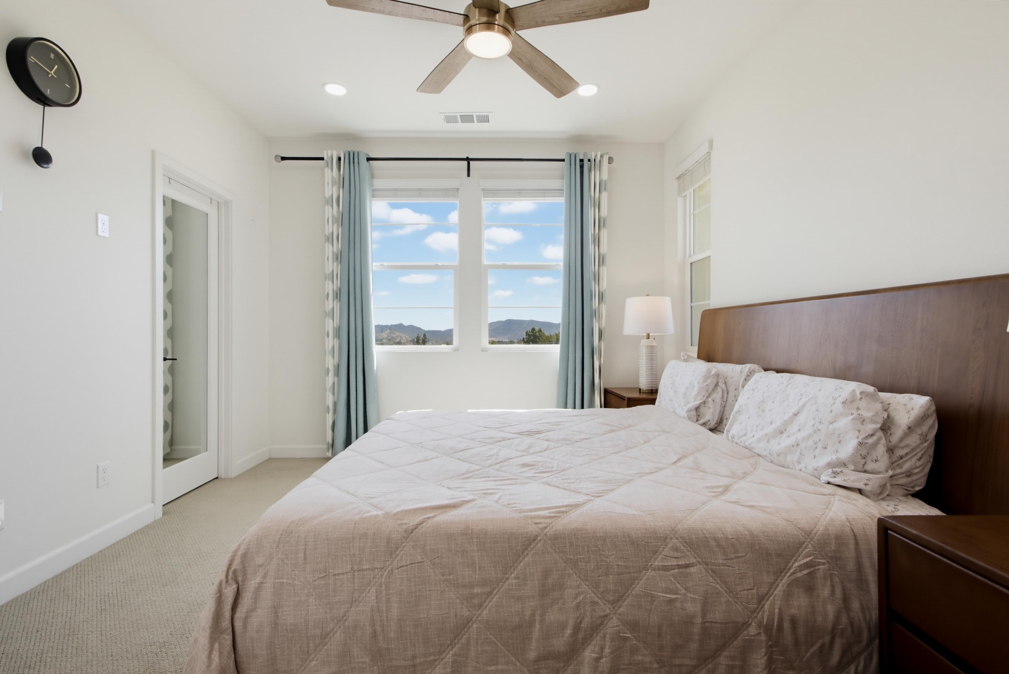Virtual tour photo 28 of 42 for 1222 Sunrise View #105