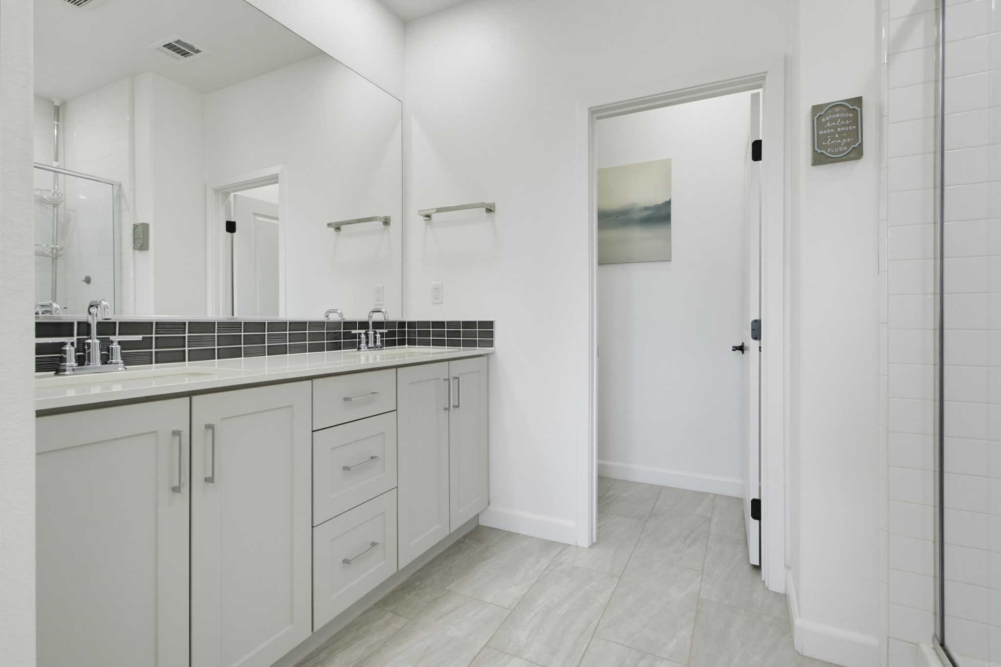 Virtual tour photo 30 of 42 for 1222 Sunrise View #105