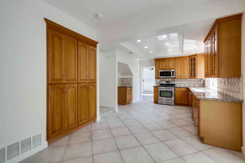 Virtual tour photo 12 of 38 for 12232 Middlebrook Square