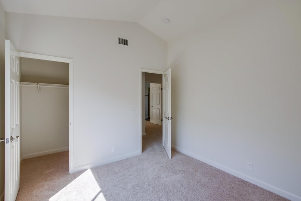 Virtual tour photo 31 of 38 for 12232 Middlebrook Square