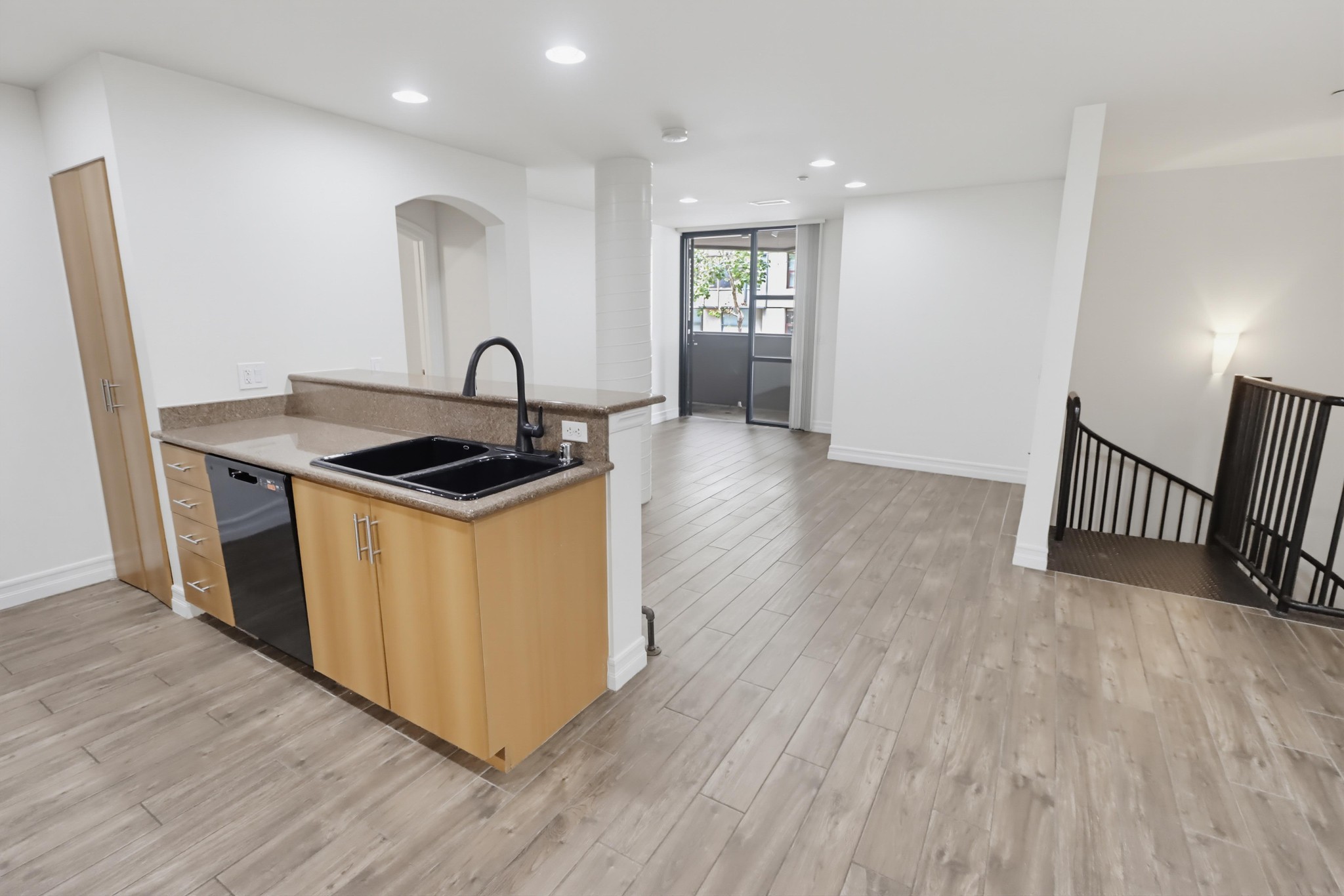 Virtual tour photo 9 of 34 for 1225 Island Ave #103