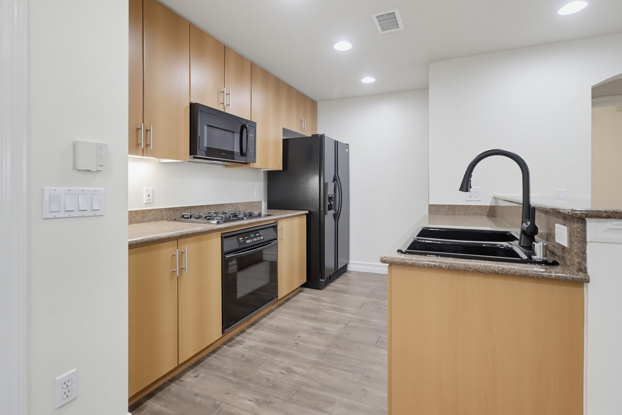 Virtual tour photo 11 of 34 for 1225 Island Ave #103