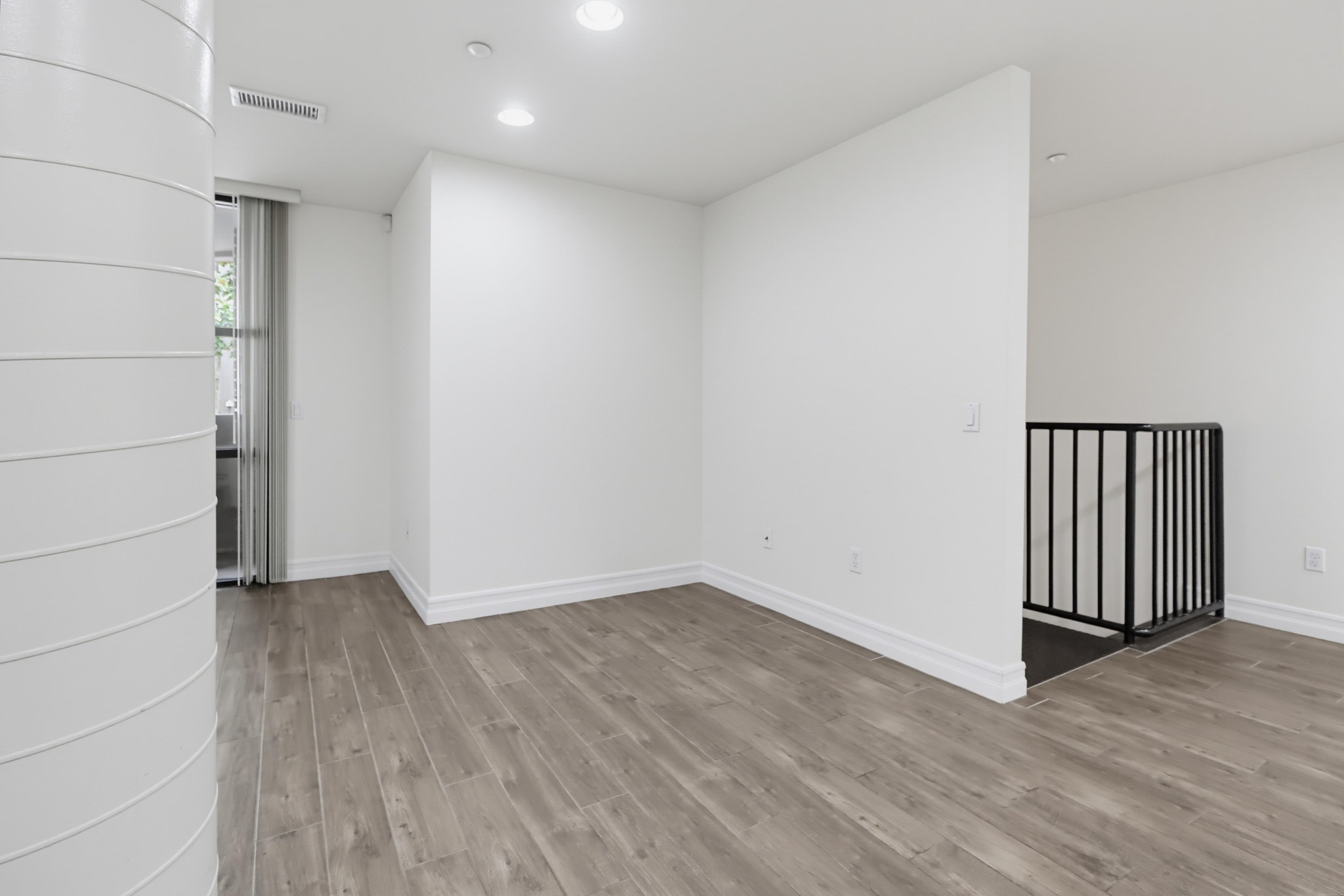 Virtual tour photo 24 of 34 for 1225 Island Ave #103