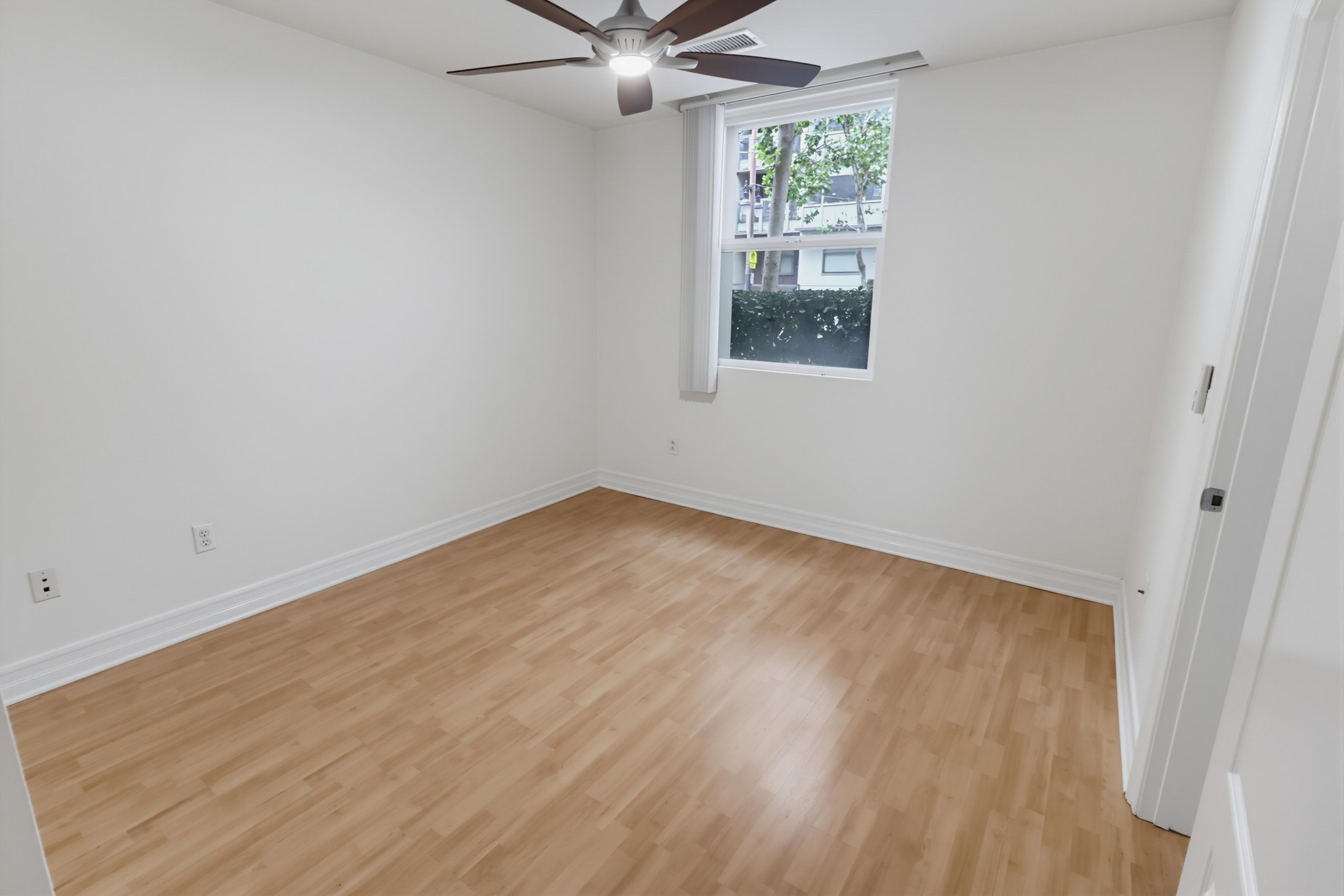 Virtual tour photo 26 of 34 for 1225 Island Ave #103