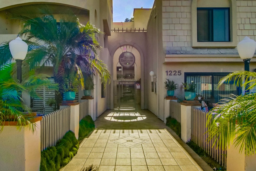Virtual tour photo 4 of 48 for 1225 Pacific Beach Dr #3E