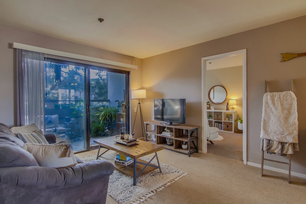 Virtual tour photo 12 of 48 for 1225 Pacific Beach Dr #3E