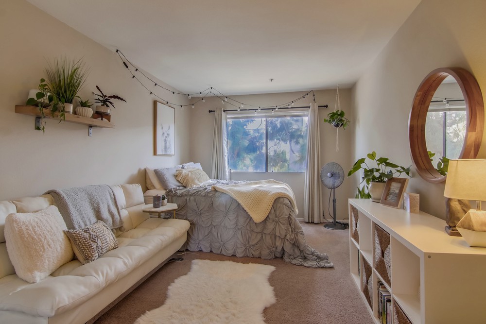 Virtual tour photo 43 of 48 for 1225 Pacific Beach Dr #3E