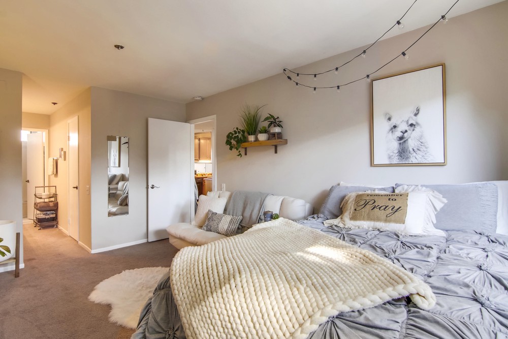 Virtual tour photo 45 of 48 for 1225 Pacific Beach Dr #3E
