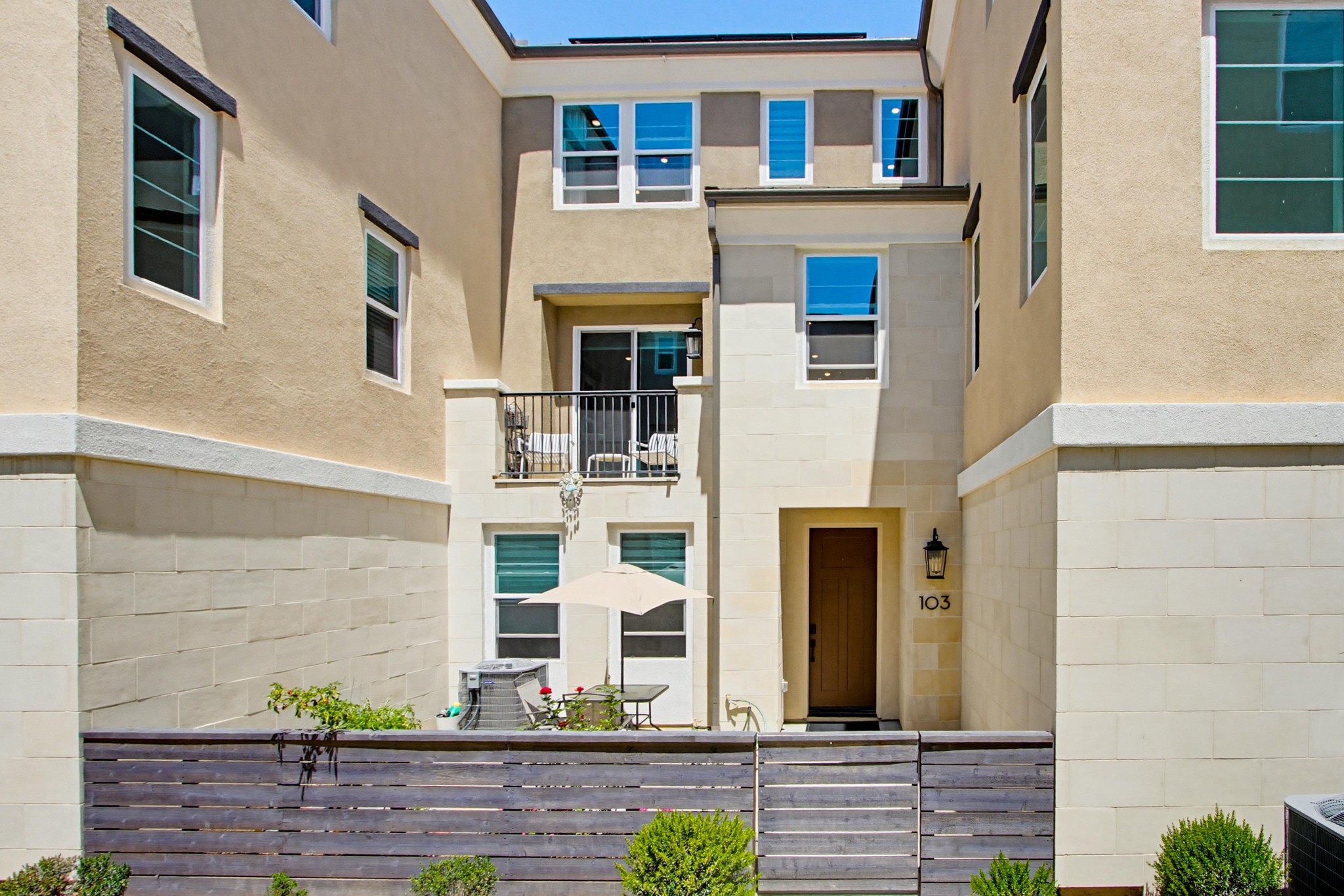 Virtual tour photo 3 of 48 for 1225 Sunrise View Unit 103