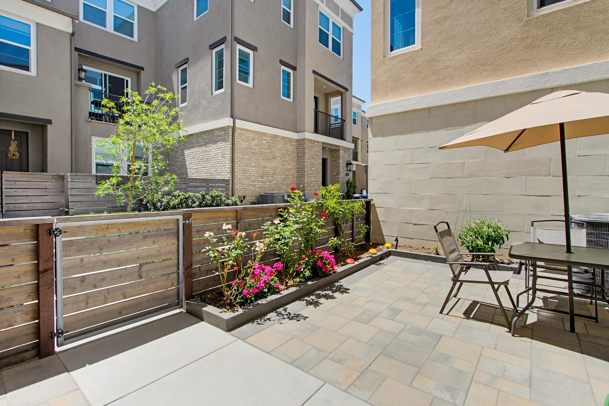 Virtual tour photo 6 of 48 for 1225 Sunrise View Unit 103
