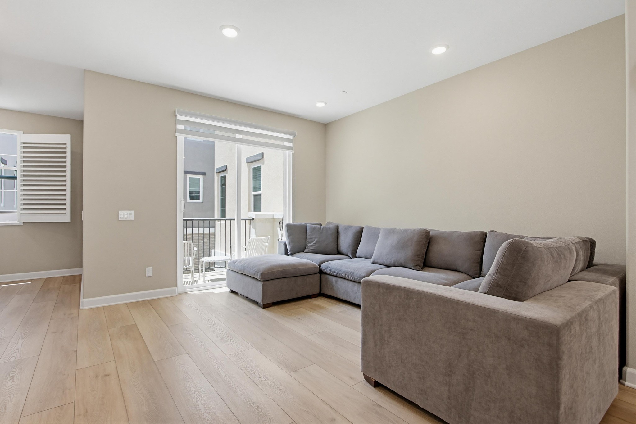 Virtual tour photo 9 of 48 for 1225 Sunrise View Unit 103