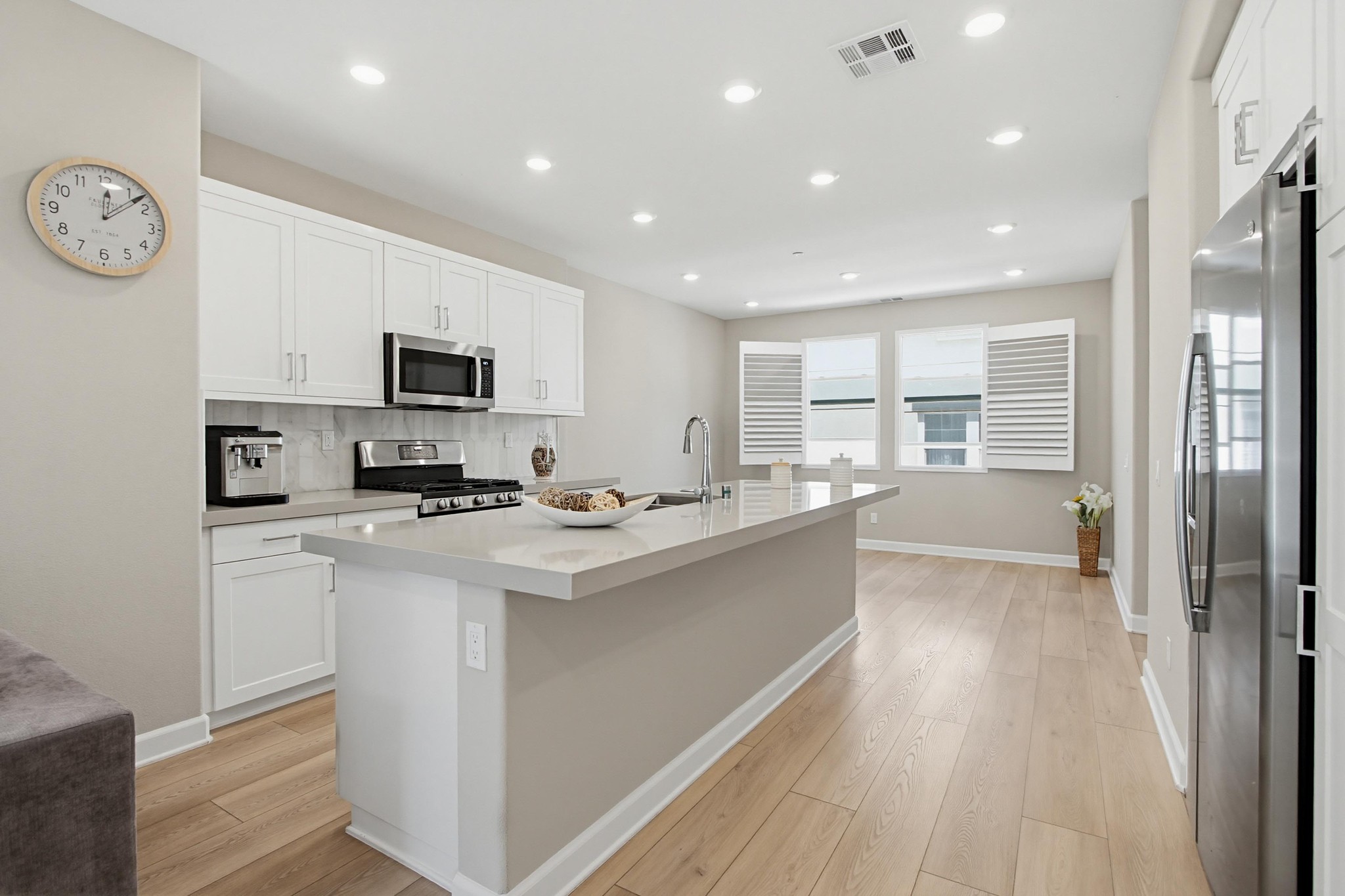 Virtual tour photo 15 of 48 for 1225 Sunrise View Unit 103