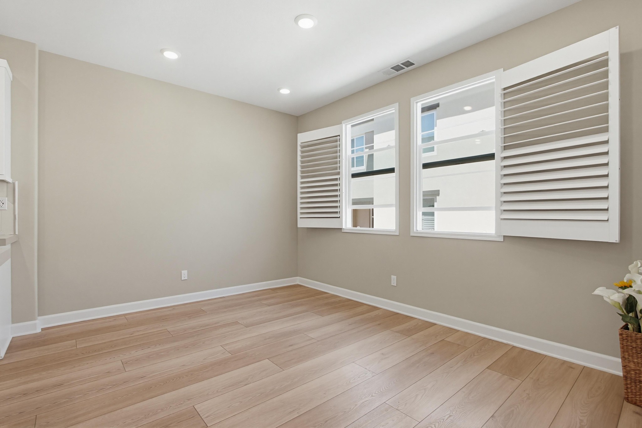 Virtual tour photo 19 of 48 for 1225 Sunrise View Unit 103