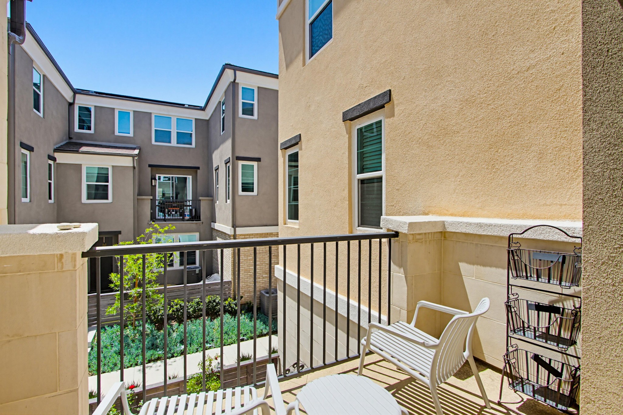 Virtual tour photo 23 of 48 for 1225 Sunrise View Unit 103
