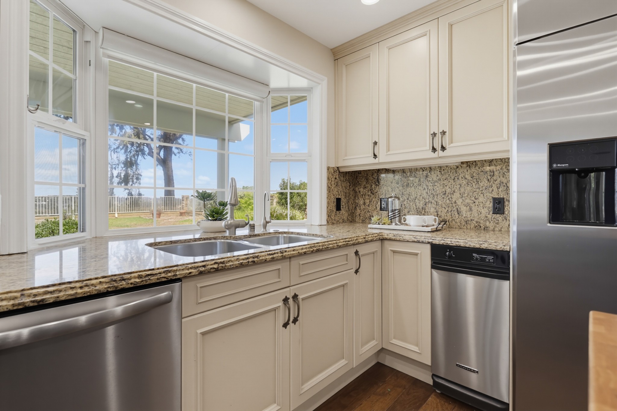 Virtual tour photo 19 of 56 for 12272 Rue Cheaumont