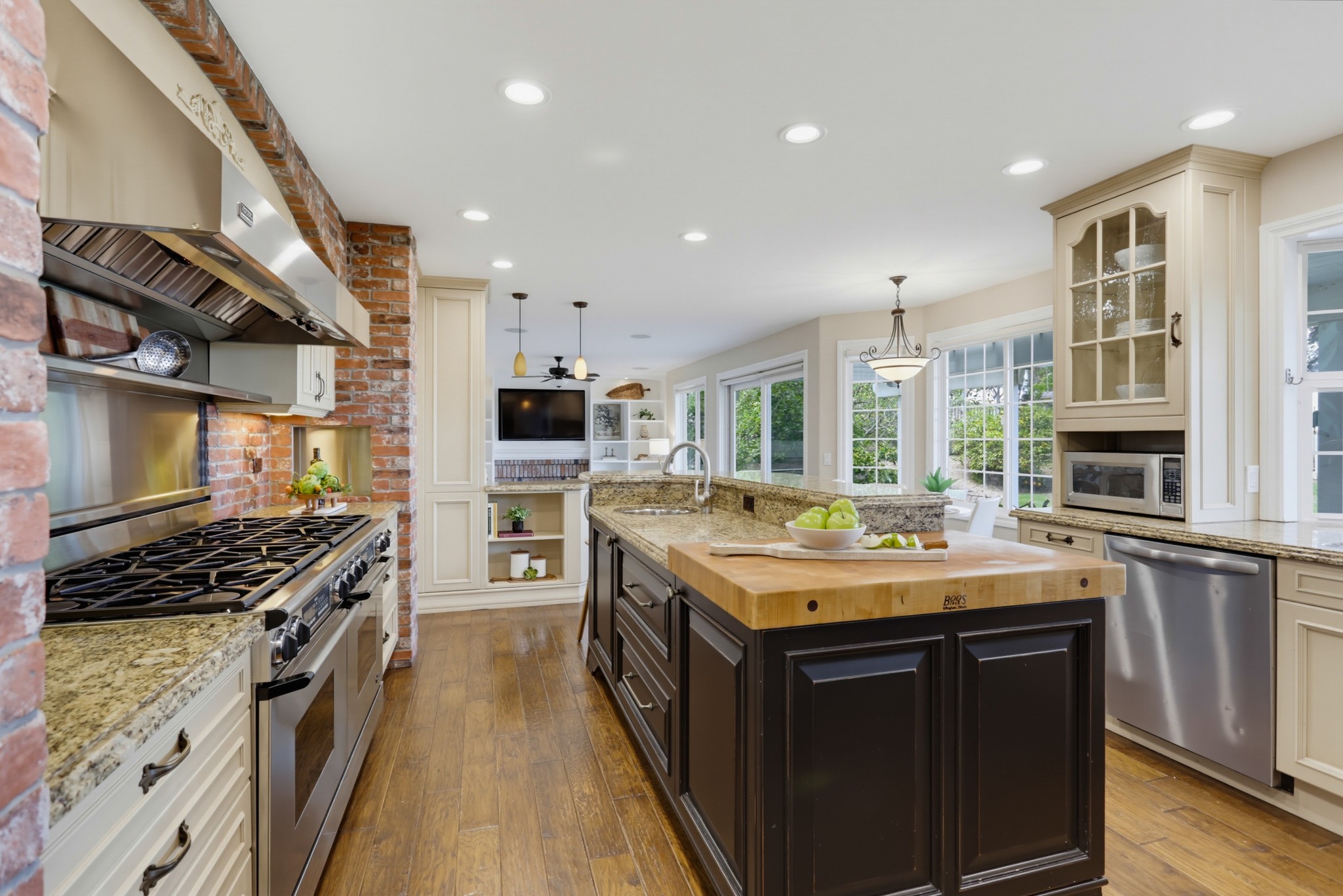 Virtual tour photo 20 of 56 for 12272 Rue Cheaumont