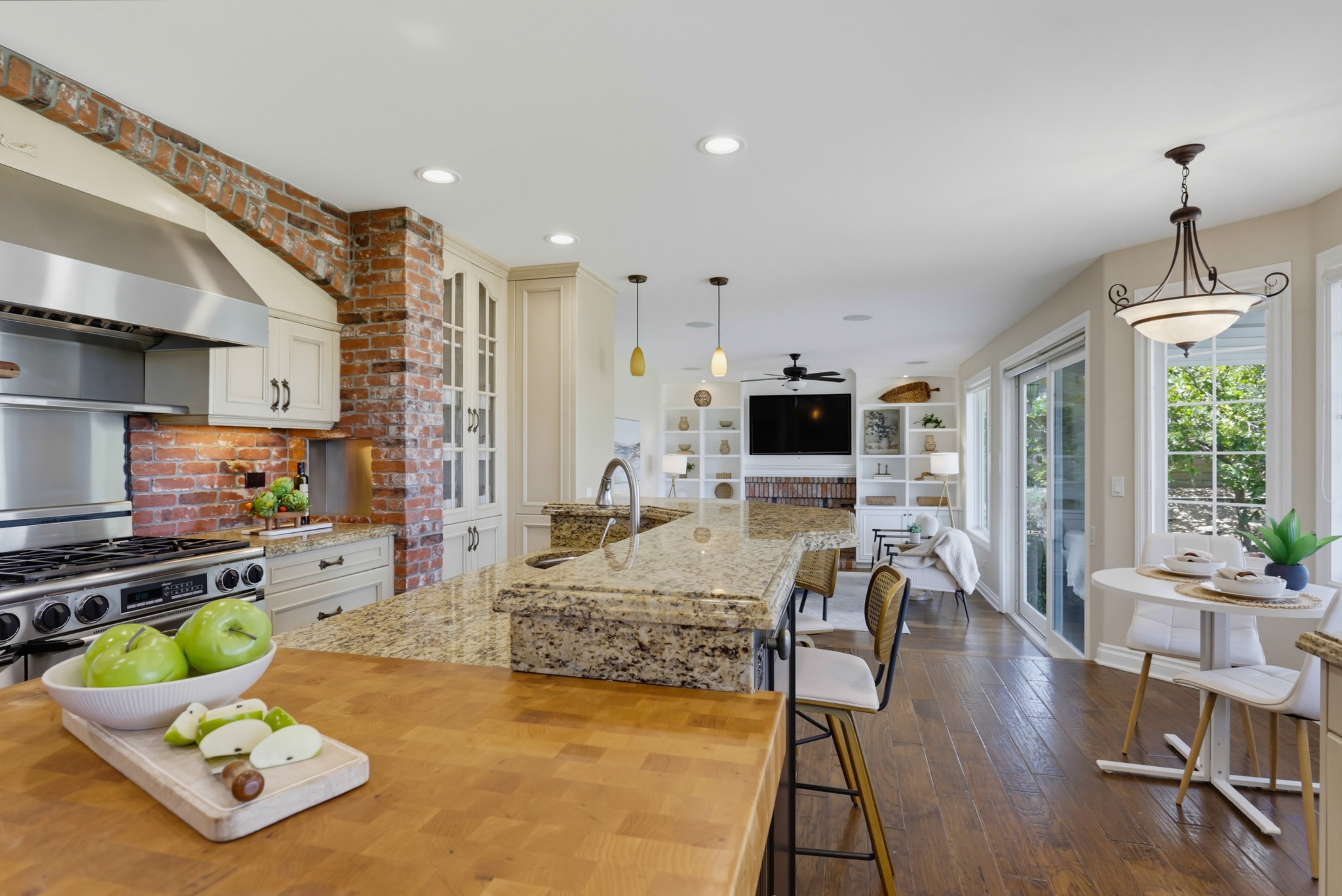 Virtual tour photo 21 of 56 for 12272 Rue Cheaumont