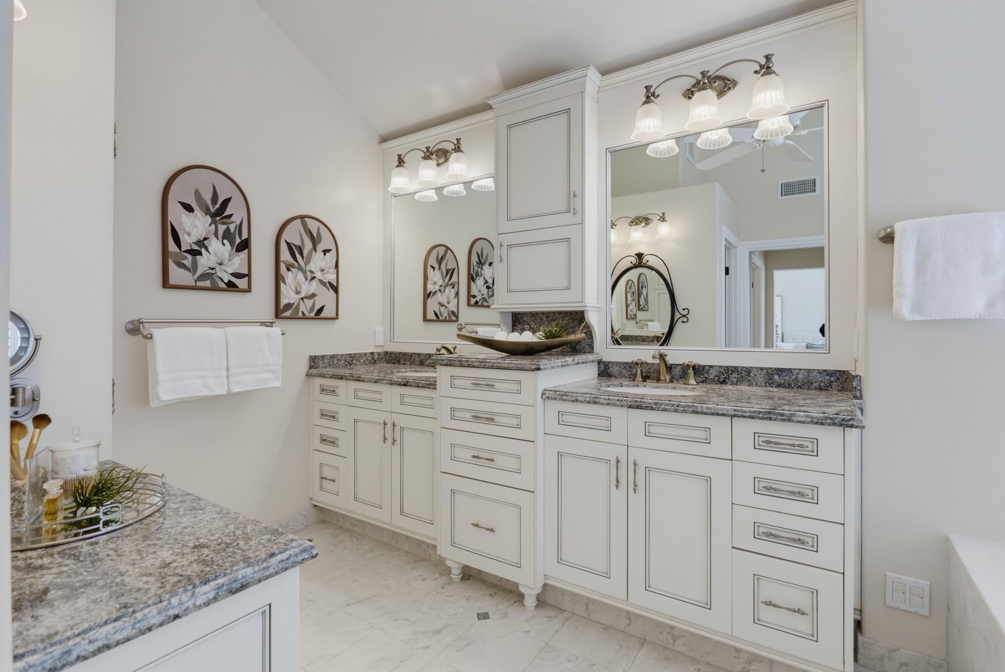 Virtual tour photo 33 of 56 for 12272 Rue Cheaumont