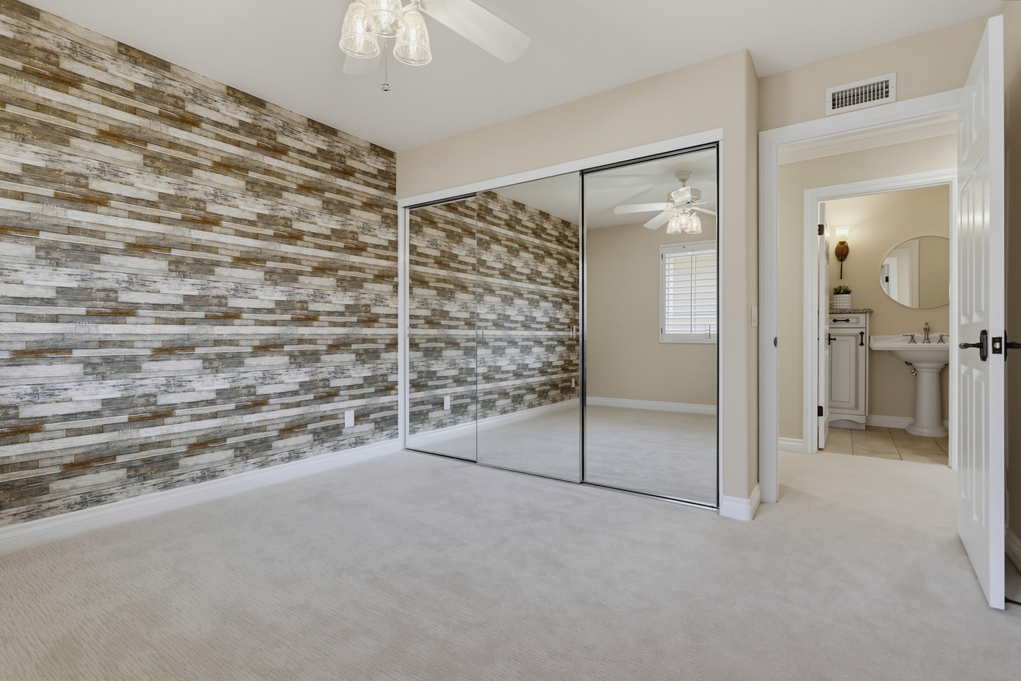 Virtual tour photo 41 of 56 for 12272 Rue Cheaumont