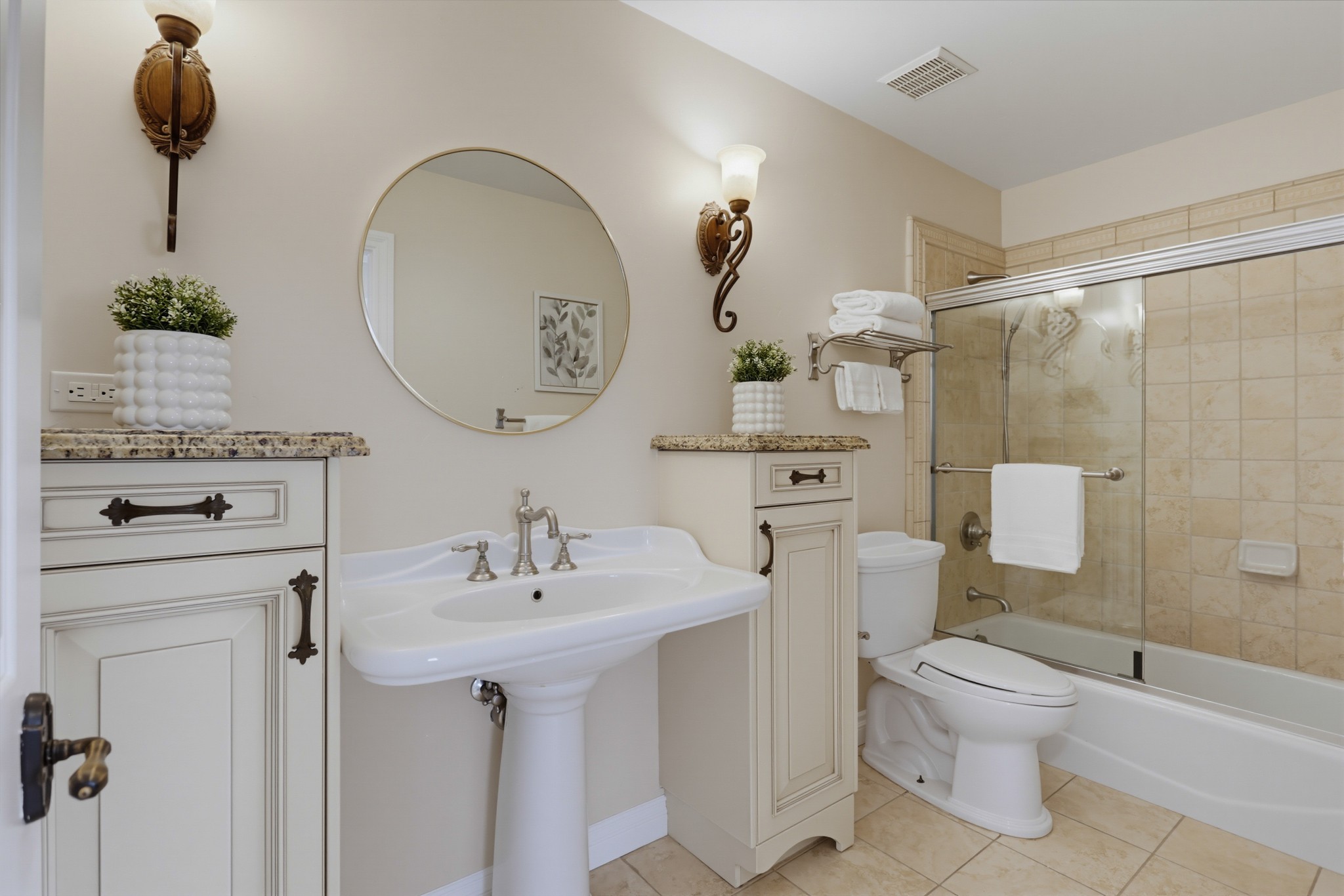 Virtual tour photo 47 of 56 for 12272 Rue Cheaumont