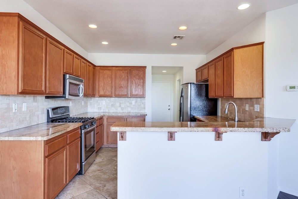 Virtual tour photo 11 of 40 for 123 S Meadowbrook Dr