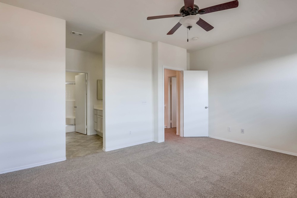 Virtual tour photo 23 of 40 for 123 S Meadowbrook Dr