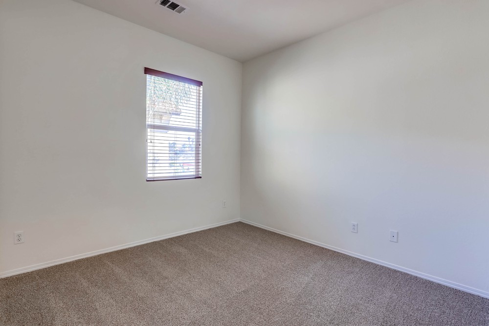 Virtual tour photo 29 of 40 for 123 S Meadowbrook Dr