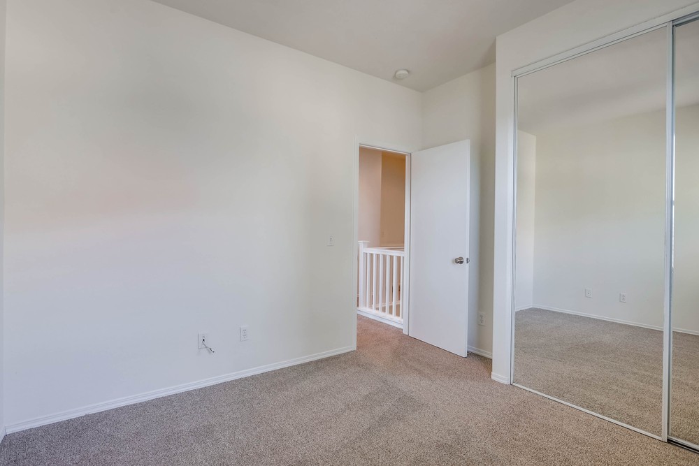 Virtual tour photo 30 of 40 for 123 S Meadowbrook Dr