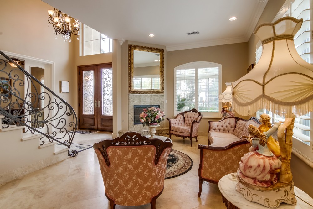 Virtual tour photo 9 of 68 for 1230 W Brookes Ave