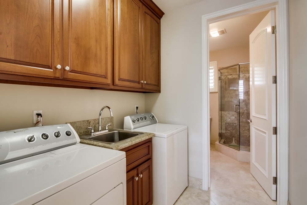 Virtual tour photo 59 of 68 for 1230 W Brookes Ave