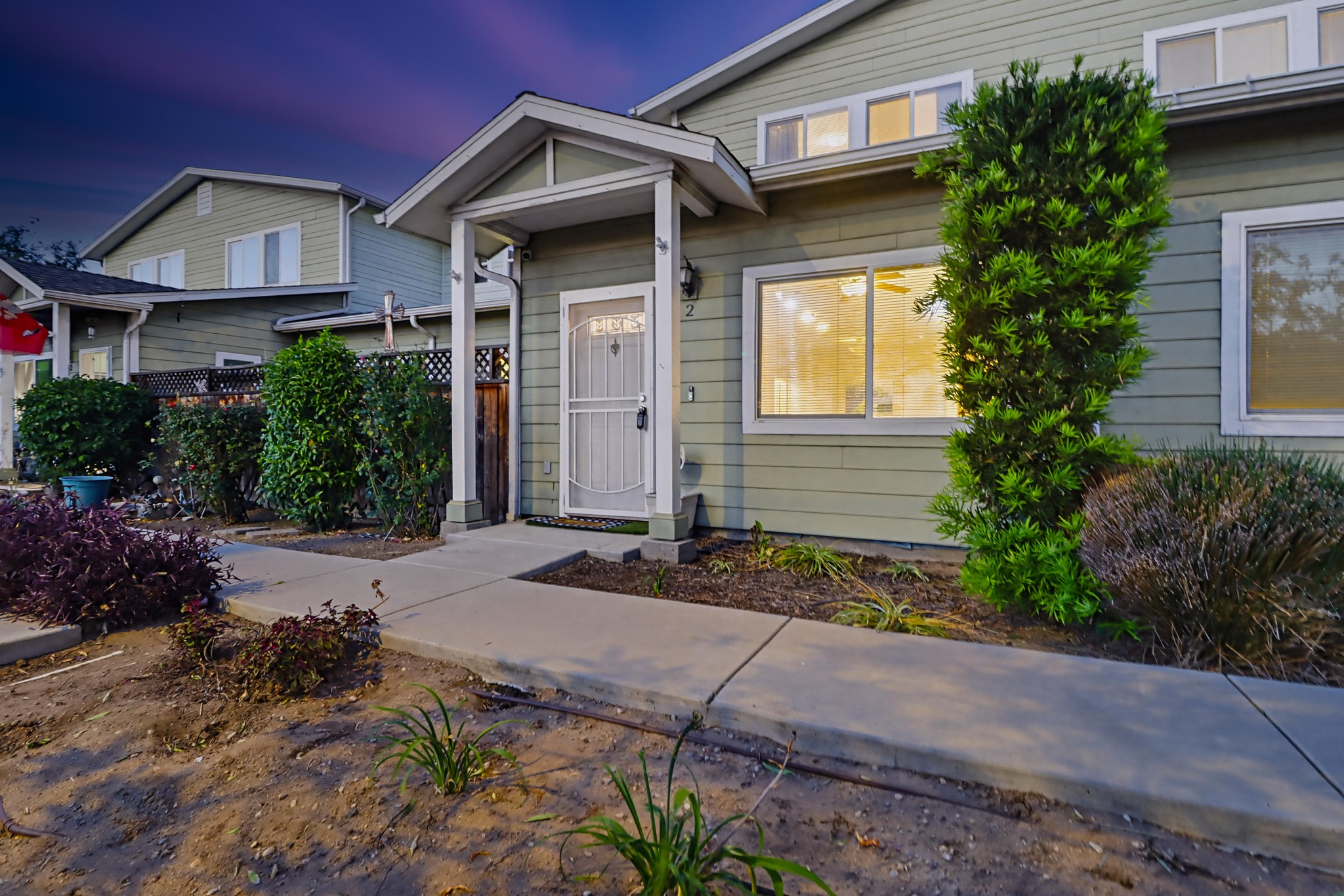 Virtual tour photo 4 of 50 for 12306 Lakeshore Dr UNIT 2
