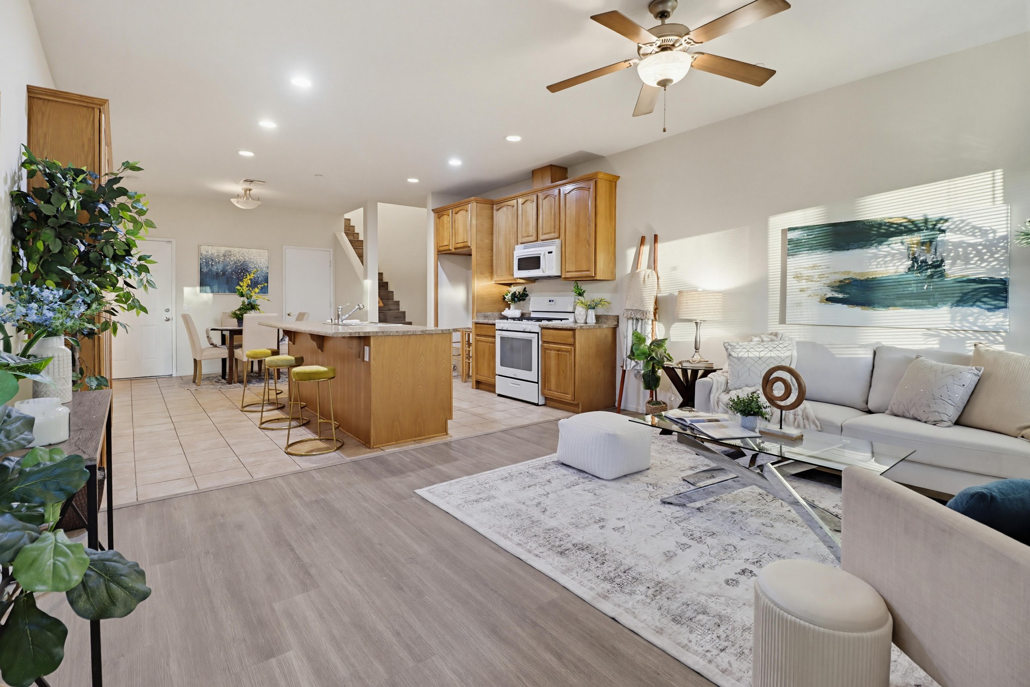 Virtual tour photo 7 of 50 for 12306 Lakeshore Dr UNIT 2